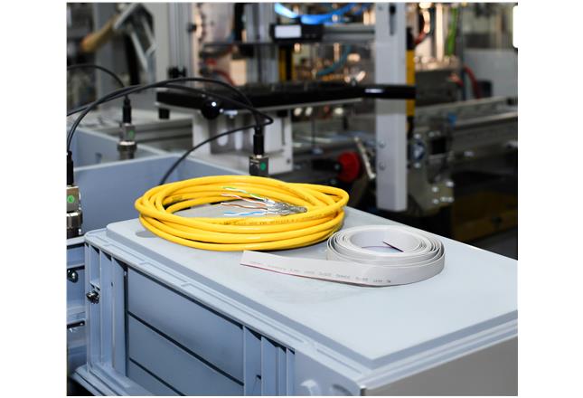 Bulk cables